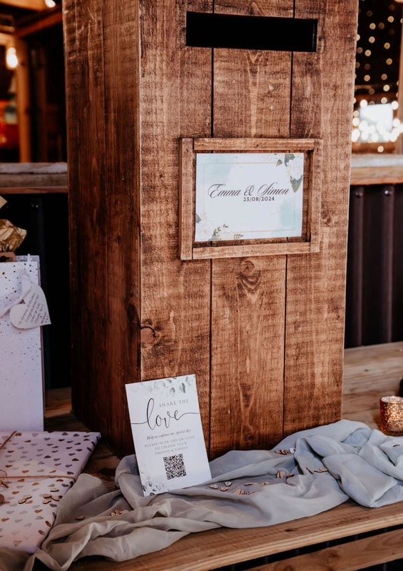 QR code wedding sign
