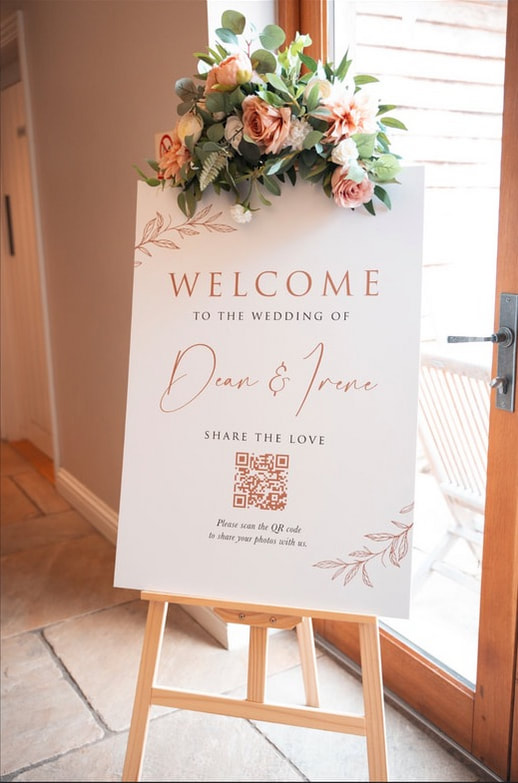 Share the love QR CODE welcome sign